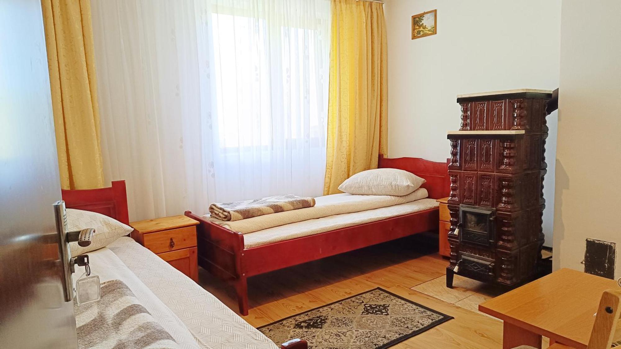 Pensiunea Valea Cernei Teliucu Inferior Buitenkant foto